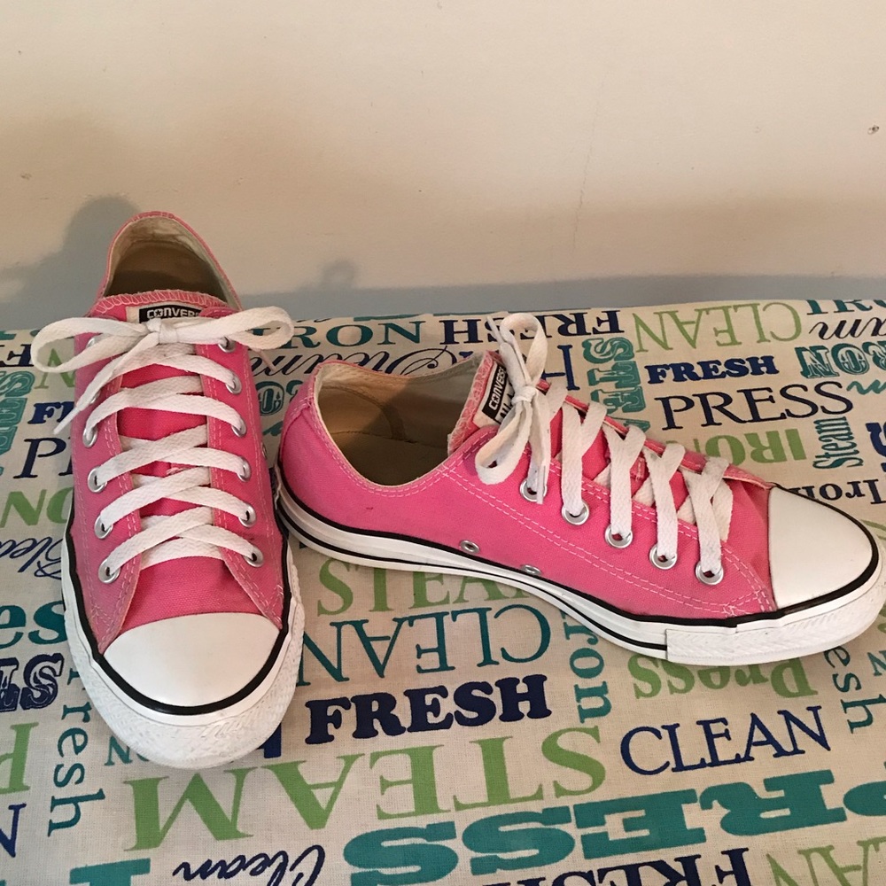 Pink chuck tailors